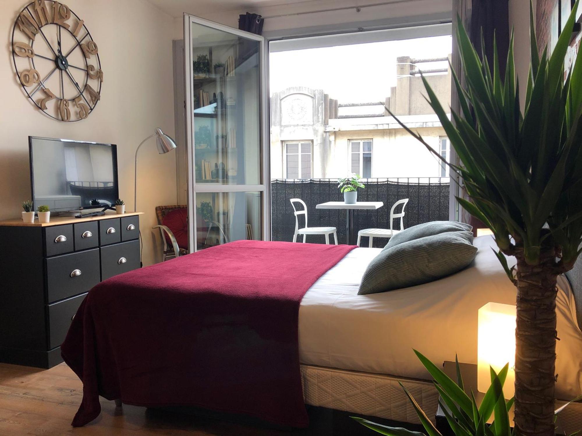 Studio Avec Balcon & Parking Gratuit - Tours Gare Dış mekan fotoğraf